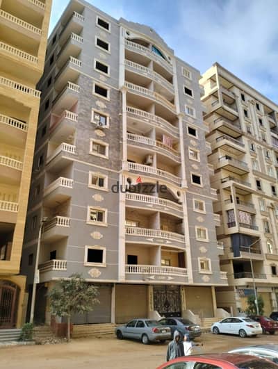 A 100-square-meter shop in a prime location in Gesr elswas