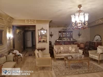 Luxury villa for sale with air conditioners, heaters and chandeliers in the Fifth Settlement in the first district With an area of ​​817 meters