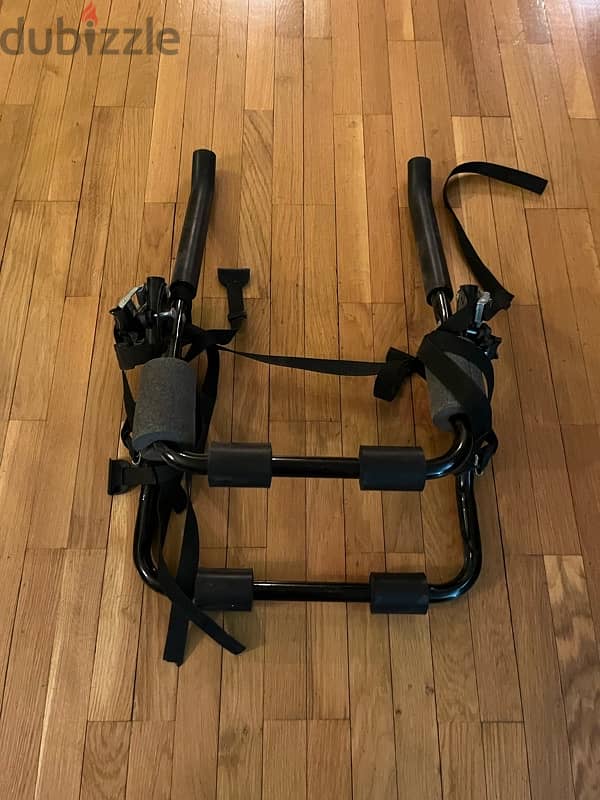 Car holder for 2 Bicycles. 0