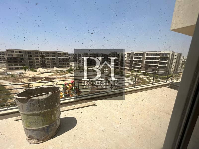 شقة متشطبه برايم لوكيشن للبيع في بالم هيلز التجمع الخامس القاهرة الجديدة Apartment for sale in Palm Hills New Cairo 0