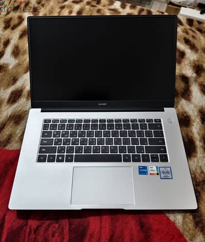 Huawei laptop الجهاز جديد اتشحن 7 مرات فقط mate book d15 core i5 11