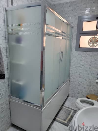 shower cabinet