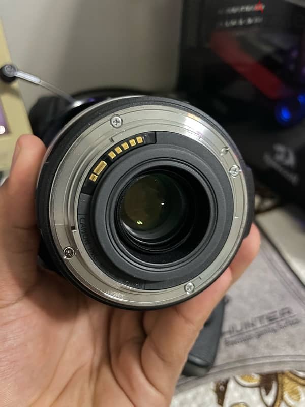 كاميرا كانون 60d + 18-200 وارد الخارج بسعر حلو شاتر 11 الف 5