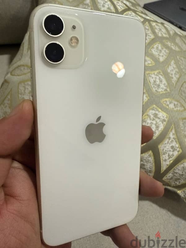 iPhone 11 بدون ختش كالجديد مغير فقط بطارية اصلية ٦٤ جيجا 9