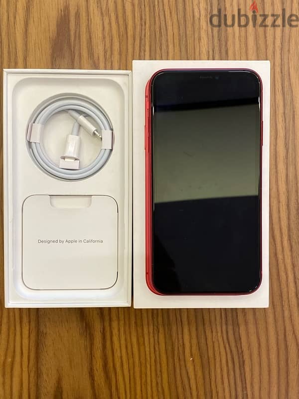 Iphone 11 red 128 giga with box and cable charger 5