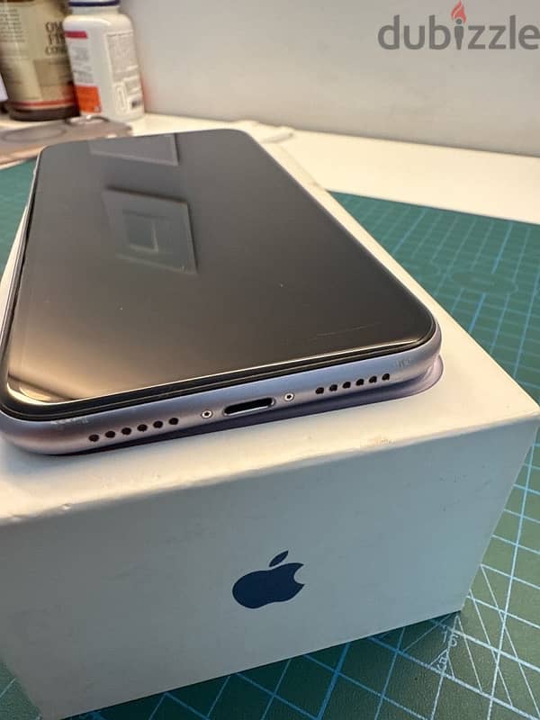 iPhone 11 - 64GB - With Box 1