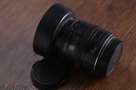 عدسة "ماكرو" كانون 50 mm 2.5  EF