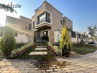 Villa for sale in Taj City Compound on Suez Road in front of Cairo Airport in El Tagamoa