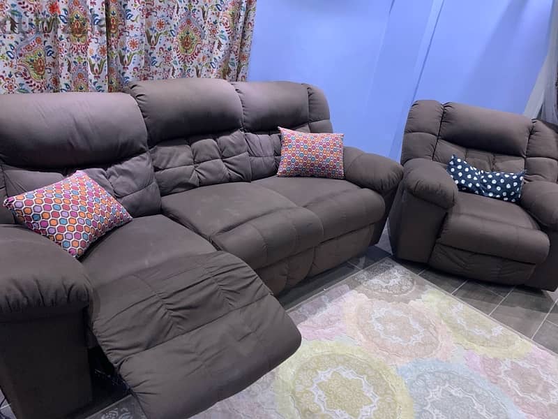 Ashley Recliner Sofa Set +Table – Used  طقم كنب ريلاكس من أشلي+طاوله 1