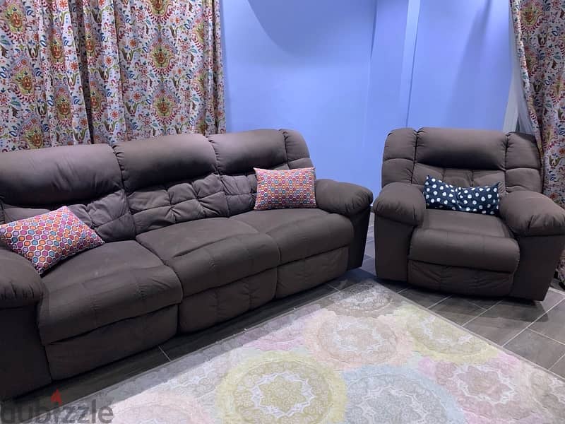 Ashley Recliner Sofa Set +Table – Used  طقم كنب ريلاكس من أشلي+طاوله 3