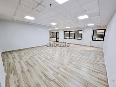 مكتب اداري للايجار 135م في مبني اداري في التجمع الخامس Office For Rent