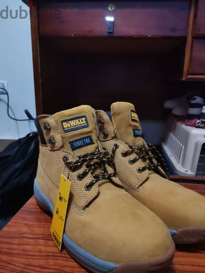 safety shoes dewalt