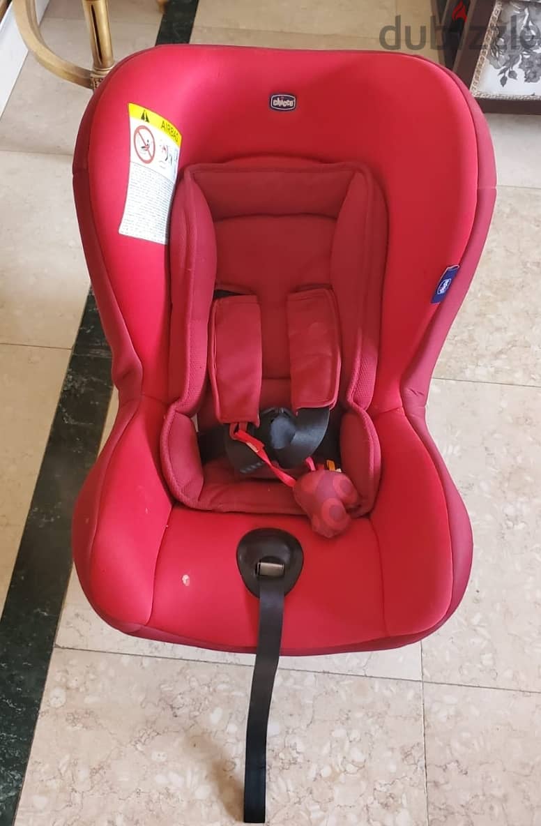 car-seat chicco . . as new كرسي اطفال للسياره ماركه شيكو 1