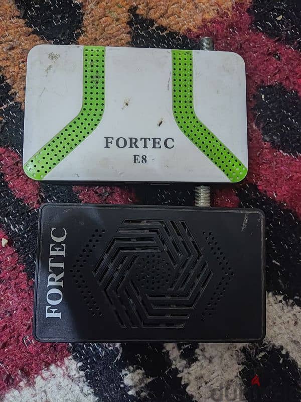 2 رسيفر Fortec واحد نت يحتاج لتفعيل سيرڤر فقط وواحد بدون نت يعملو جيدا 1