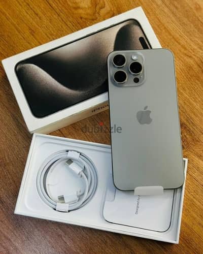 بحالة جديده IPhone 15 Pro بطارية 100 ضمان سارى معفي من الضرائب