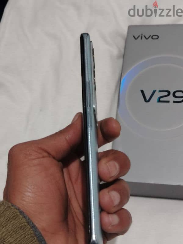 vivo v29 5G مساحه 256جيجا رمات 12+8 الفون زيرو 12