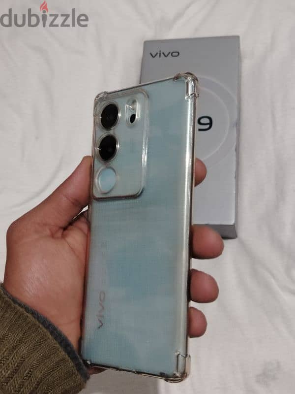 vivo v29 5G مساحه 256جيجا رمات 12+8 الفون زيرو 13