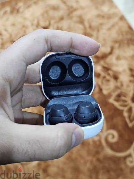 galaxy buds fe سماعة 3