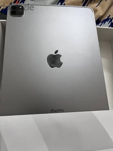 ipad pro 11inch 256 wifi From NewYork used 3 months ومعايا الفاتوره