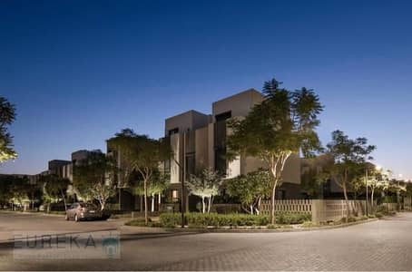 Town House 160 m + Garden for sale in Al Burouj