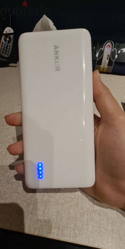 باور بانك قوي و شاحن سريع/capacity 20800 mAh 0