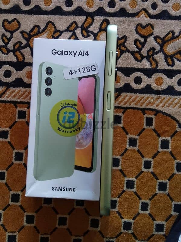 تلفون Samsung  A14  مش مغير حاجة ومفهوش خبطه معاه الكرتونه بتعته وشاحن 2