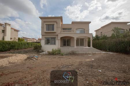 Villa for Sale in Alex West - First Row Golf