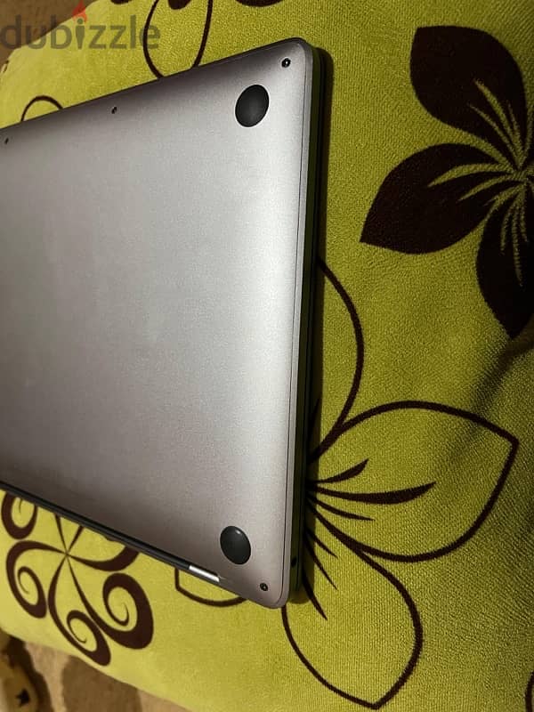 MacBook pro M1 13 inch base line 11