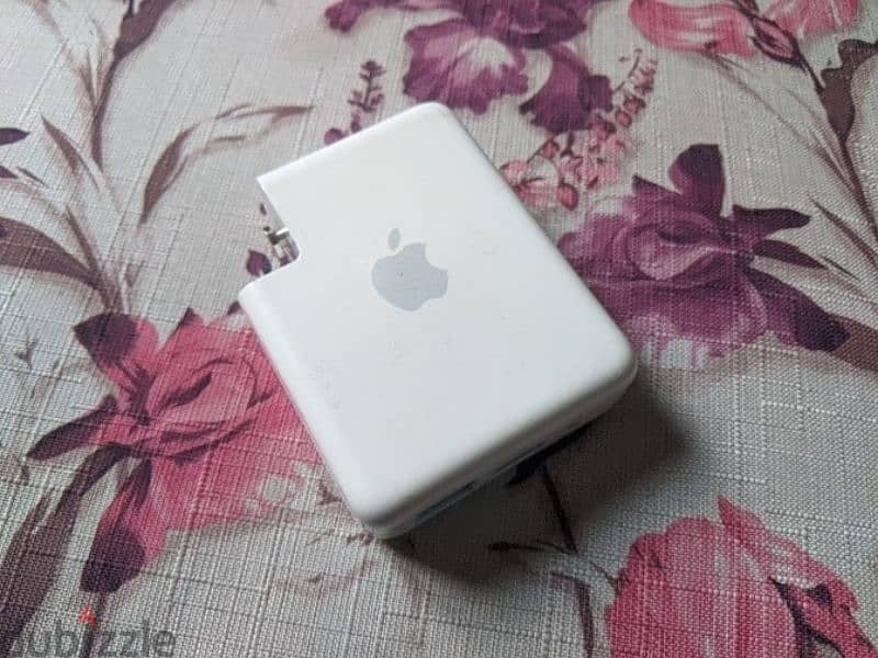 Apple Airport Express 54Mbps 10/100 Wireless N (A1264) 1