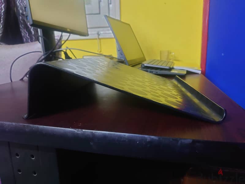 مسند لاب توب برادا من ايكيا, laptop stand 1