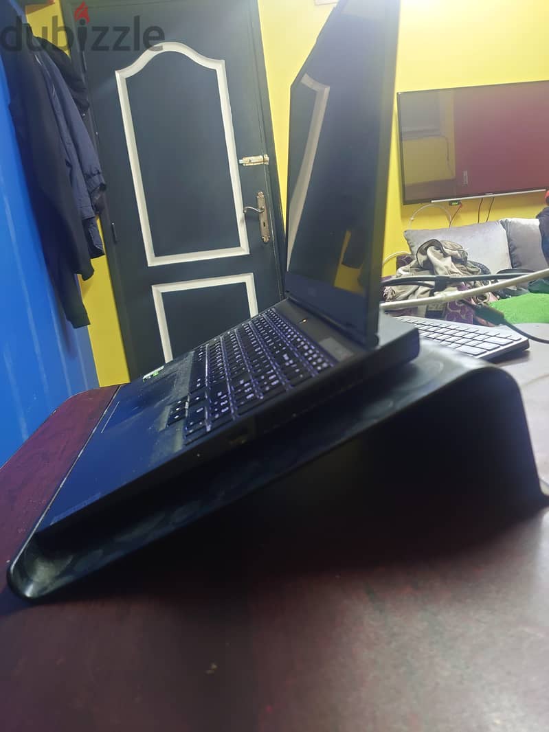 مسند لاب توب برادا من ايكيا, laptop stand 3