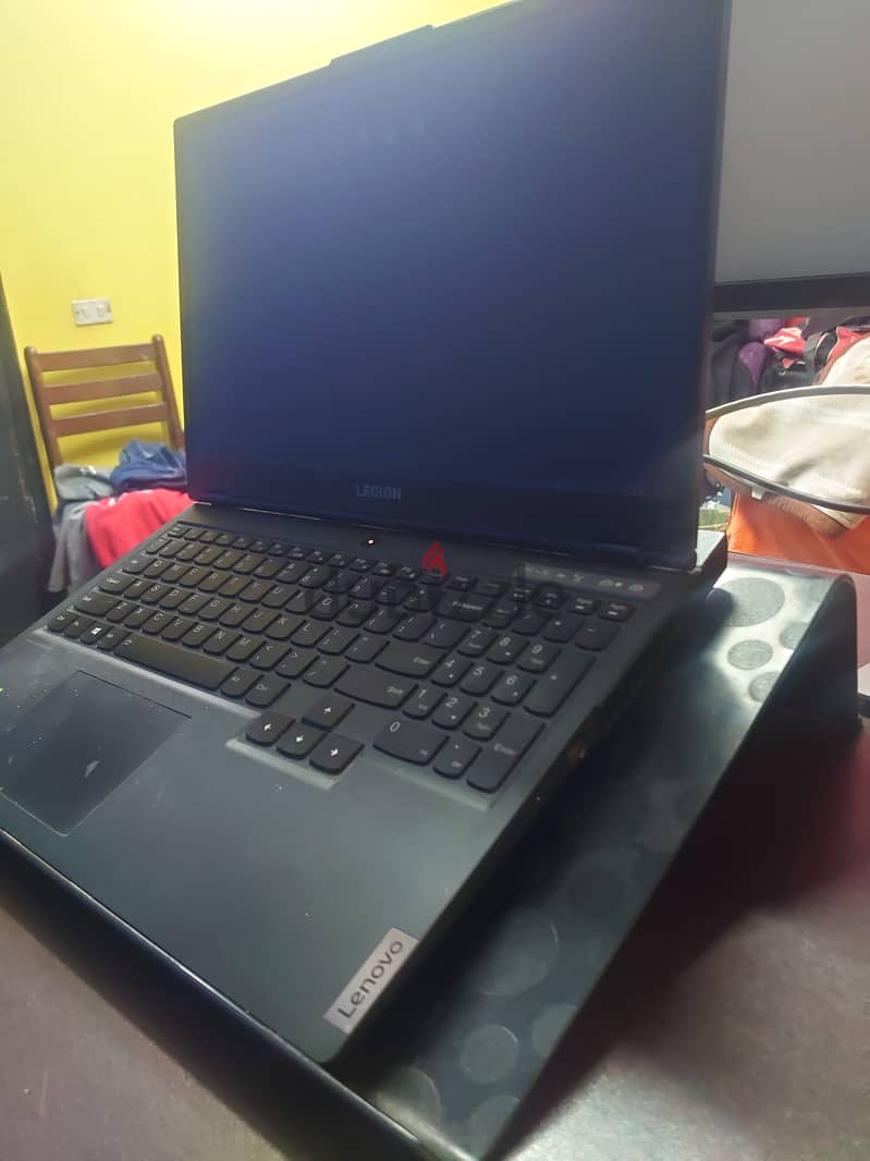 مسند لاب توب برادا من ايكيا, laptop stand 4