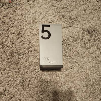 أوبو oppo find x5 5g استعمال خفيف ٤ شهور أسود وكل المشتملات والفاتورة