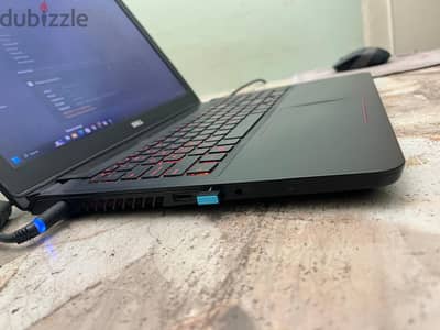 Laptop Dell  Inspiron 5577