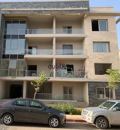 Apartment for sale, immediate delivery, in the Fifth Settlement, 10 minutes from Cairo Airport, with installments over 10 years