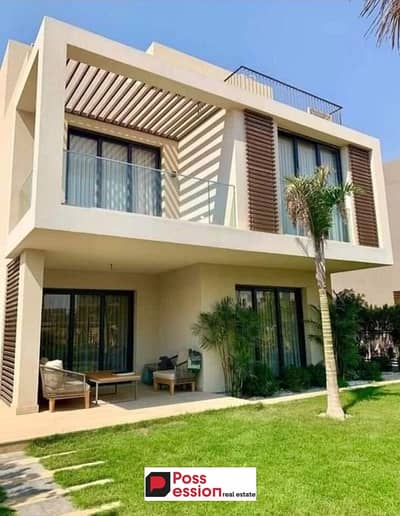 Villa townhouse for sale in installments in front of Cairo Airport and Gardenia