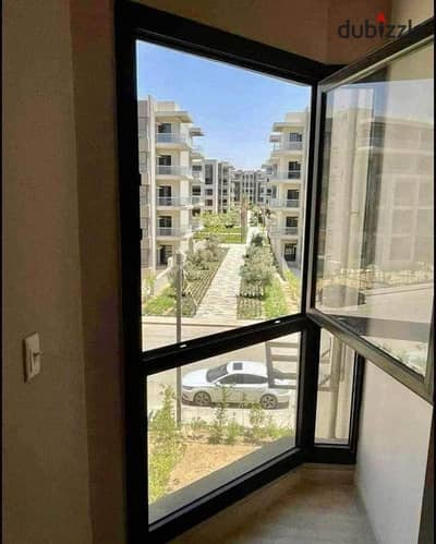 Apartment for sale with immediate delivery in the best location in New Cairo (Fifth Settlement), with only 15% down payment