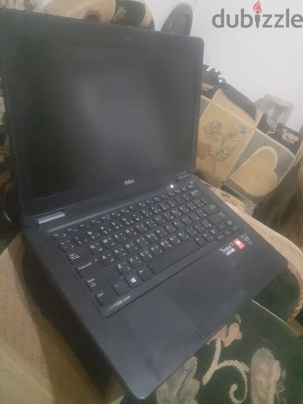 laptop dell  lattude ci7 gen 5 ssd256 ram 8 3