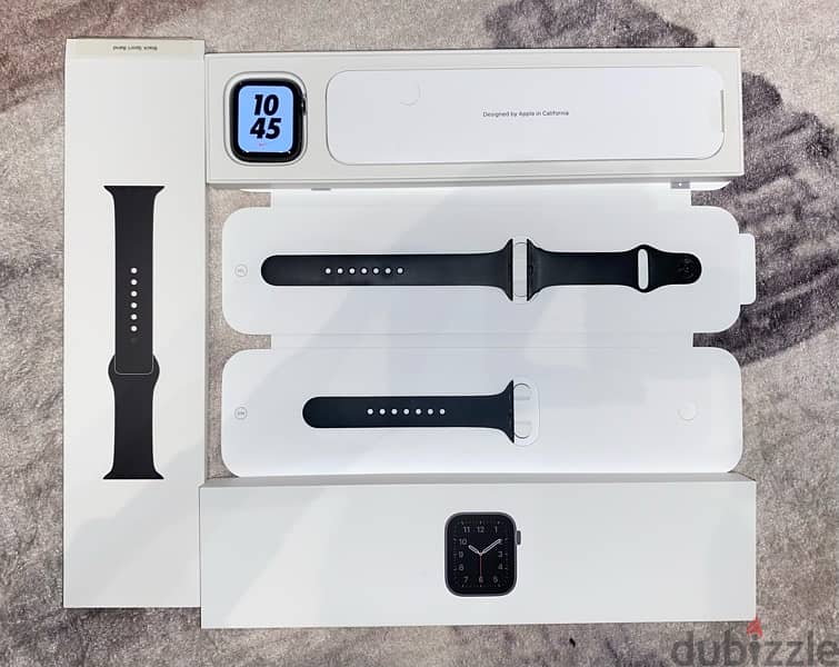 Apple watch SE 44mm space grey - ساعة ابل اس اي ٤٤مم رمادي غامق 0