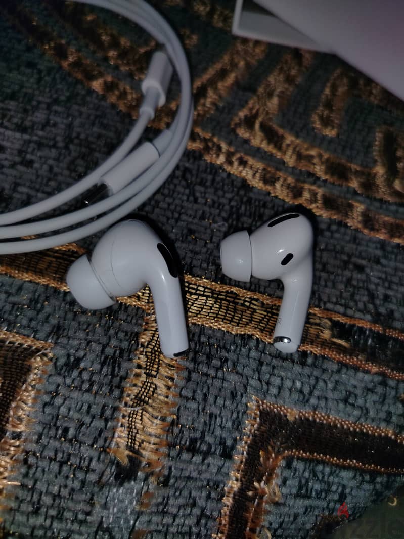 فردتين AirPods Pro 1