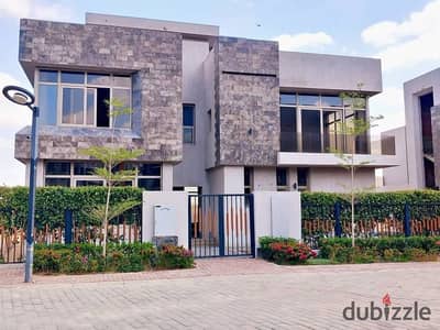 Townhouse for immediate delivery in the most distinguished compound in October, Sun Capital Compound