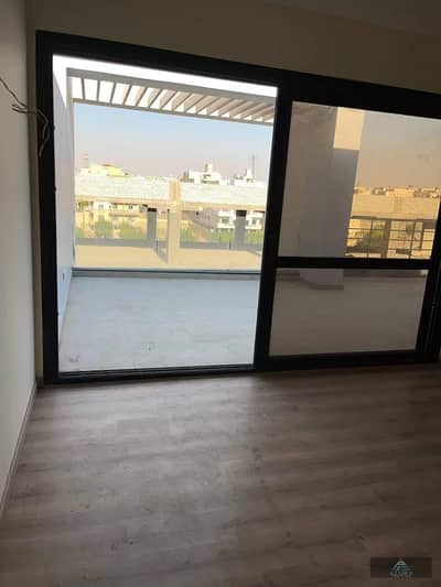 Penthouse for sale in Patio Sola El Shorouk