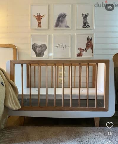 baby crib