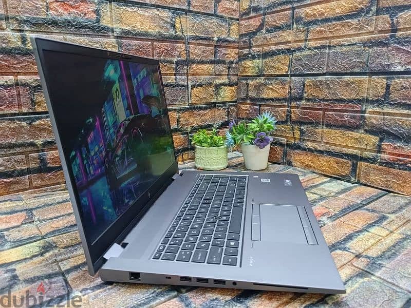 HP Zbook Fury  17 G7 2