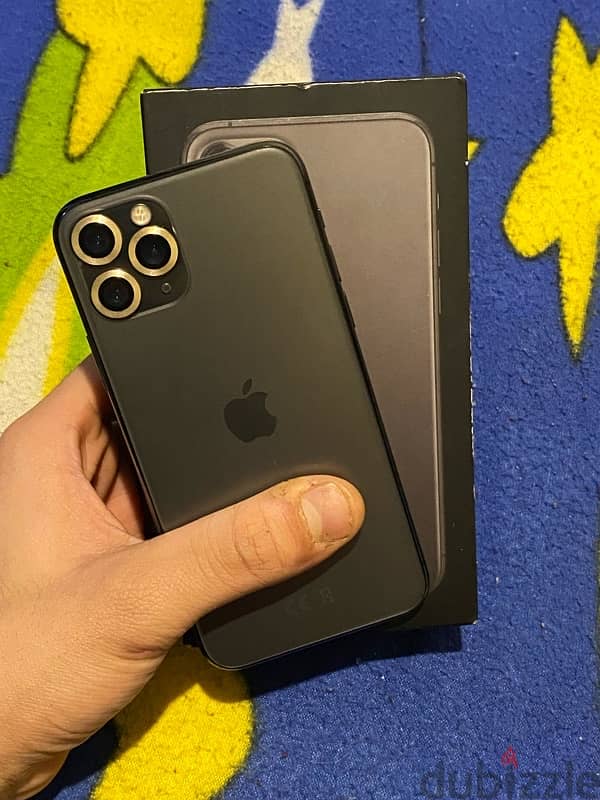 Iphone 11 pro 64  بطارية ٧٨٪؜  شغال Face id  وتروبروف  للبيع فقط 0