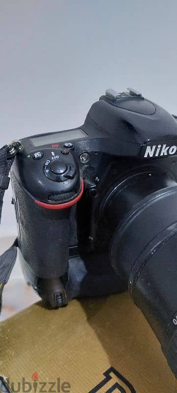 nikon D750 body only حالة ممتازة + بترى جريب + جر اب سيلكون 6