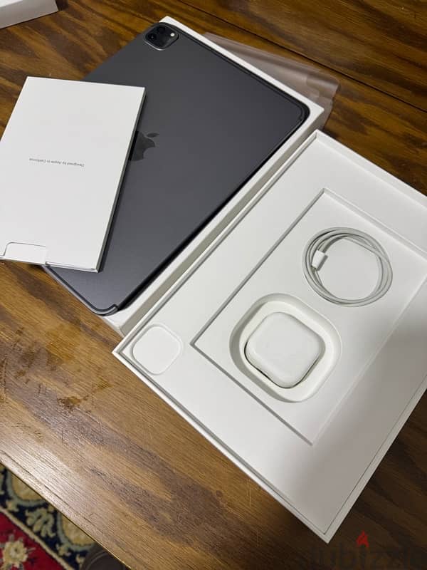 Ipad M1 , 256G , Cellular + Wi-Fi 2