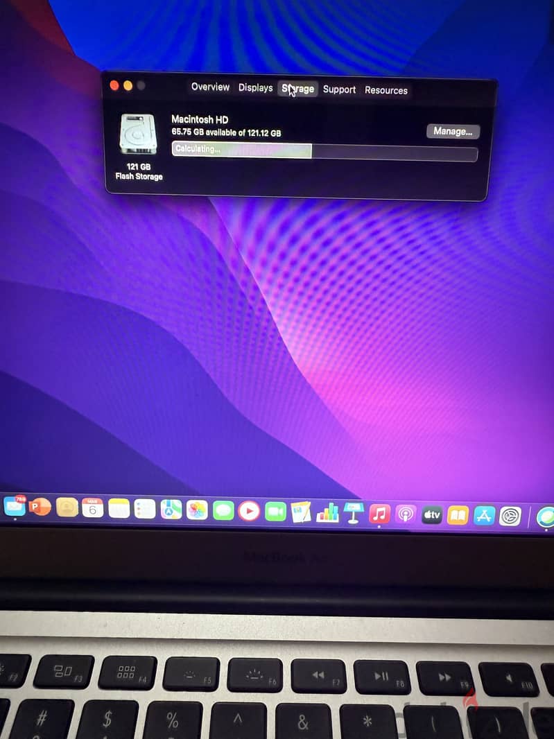 MacBook Air 2017 with box very new 3