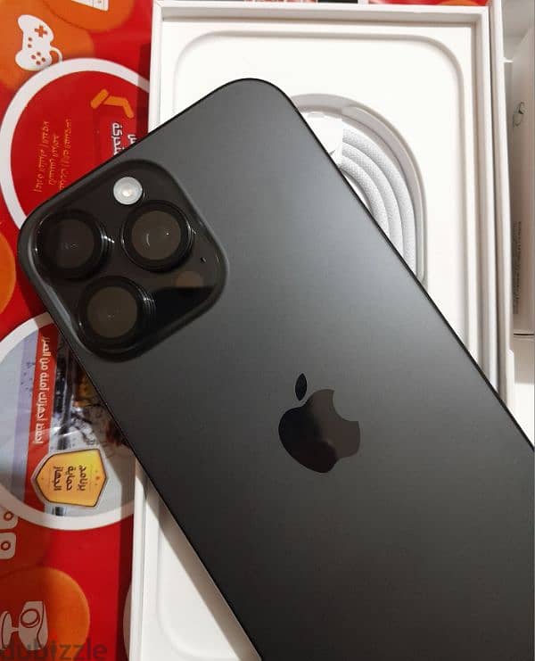 iphone 16 pro max black Titanium 6