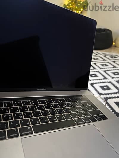 Macbook Pro 2018 15.4 inch TouchBar (Space Gray)